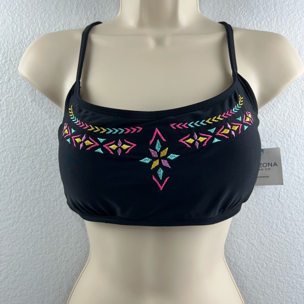 Arizona Jean Co. black swim embroidered bikini top. Ex-large